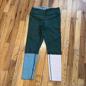 Women’s outdoor voices dipped Colorblock Leggings